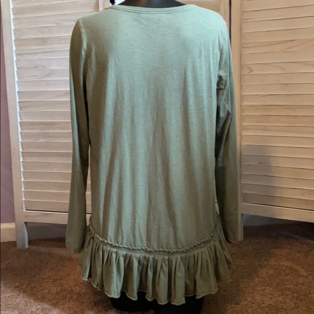 L/S LOGO top - Picture 6 of 8